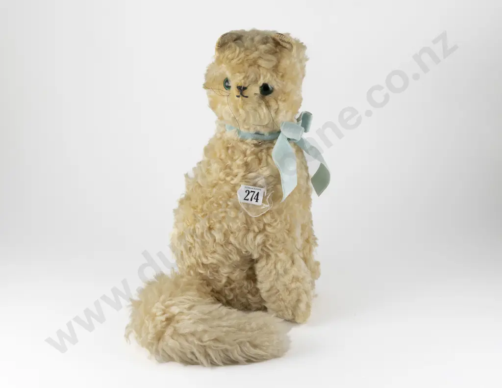 Vintage Unlabelled Sitting Sheep Skin Cat Image 1++