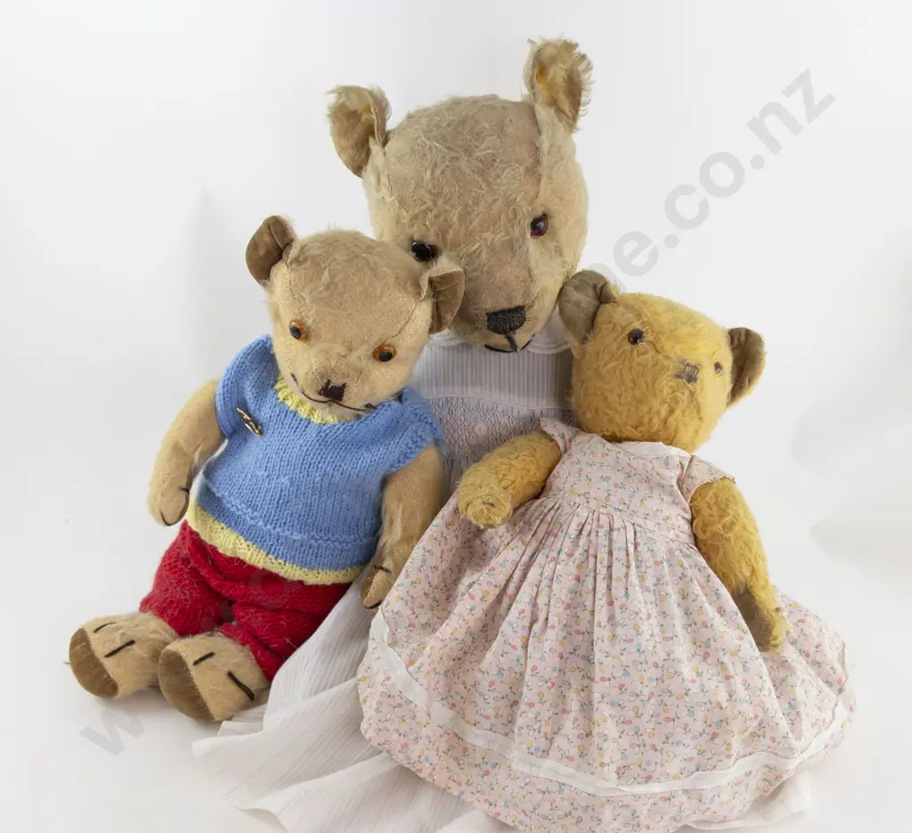 Three Vintage Pedigree Teddy Bears Image 1++
