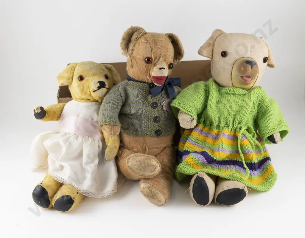 Three Vintage Pedigree Teddy Bears Image 1++