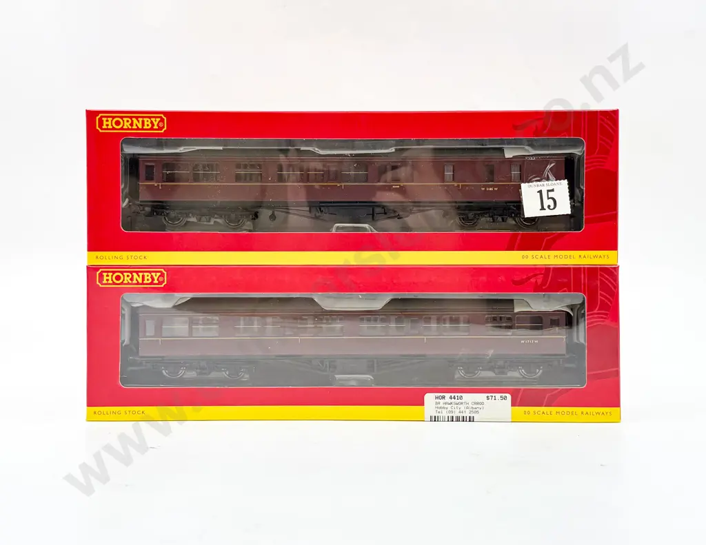 Hornby Boxed R4411A R4410 BR Hawksworth Coaches Image 1++