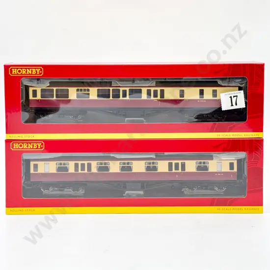 Hornby Boxed R4406 R4407A BR Hawksworth Coaches