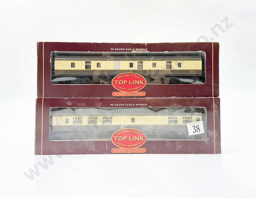 Hornby Railways Boxed R455 & R436 BR Buffet and Full Parcels Coaches (WR) Image 1++