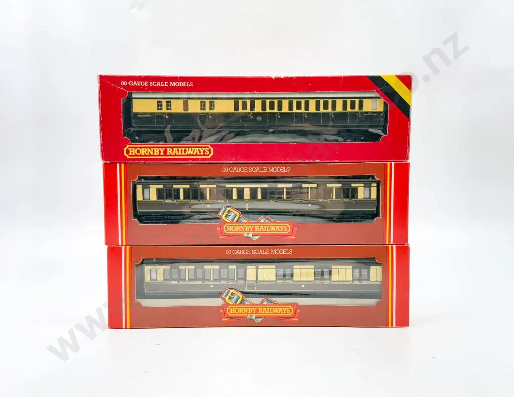 Hornby Railways Boxed R123 R122 R430 GWR Clerestory and 57' Brake/3rd Image 1++