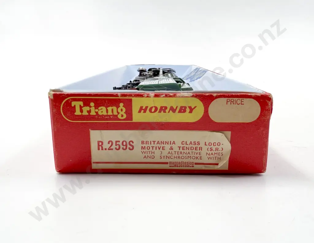 00 Gauge Triang Hornby Boxed R259S Britannia Class Locomotive and Tender Image 1++