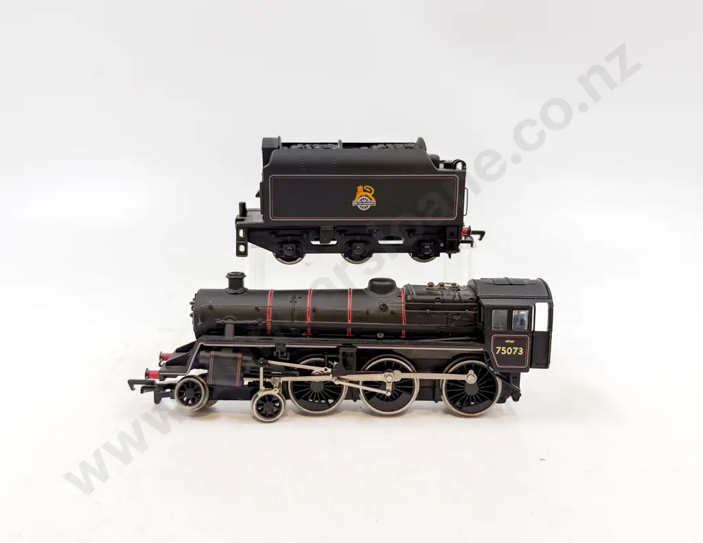 Bachmann 31-102 Boxed BR Class 4 4-6-0 Standard Loco '75073' Image 1++