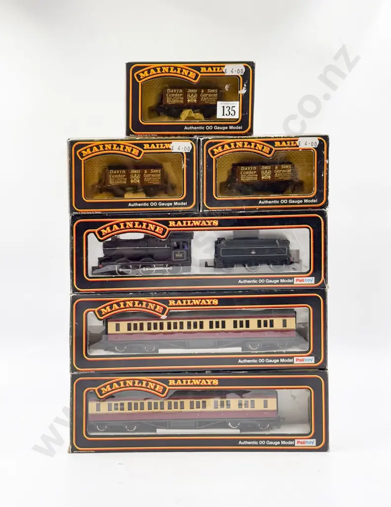 Mainline Railways 2200 Class 0-6-0 BR Loco & Three Rolling Stock Wagons Two Passenger Coaches Image 1++