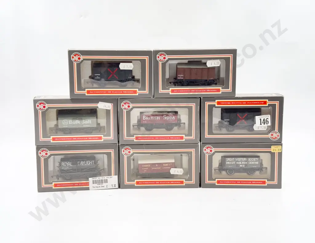 Dapol Boxed Eight Rolling Stock Wagons Image 1++