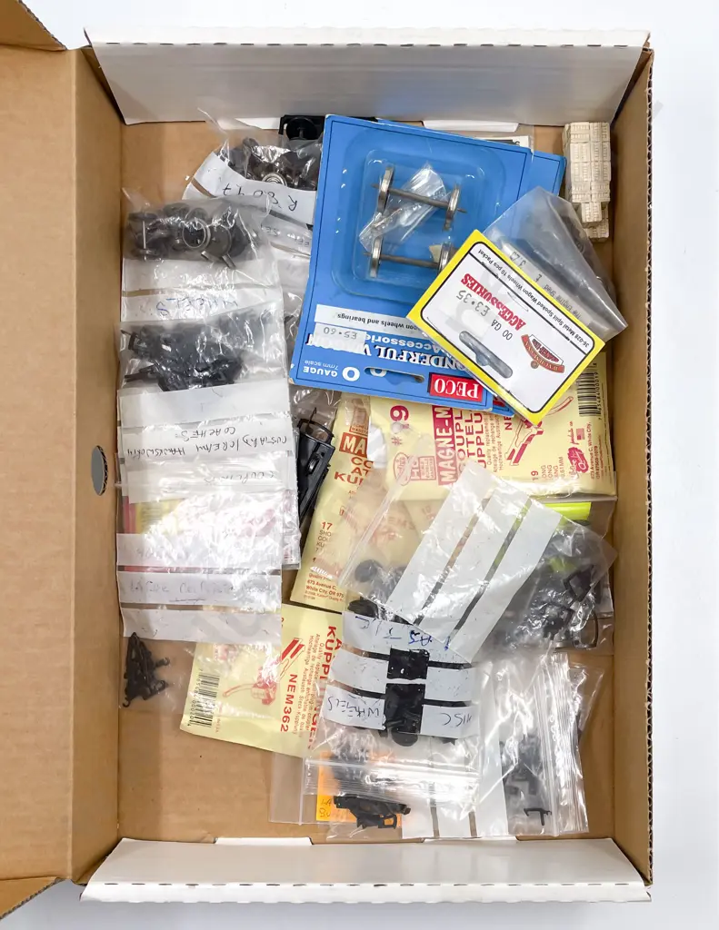 Qty Mixed Manufacture Locomotive Parts wheels couplings and various Image 1++