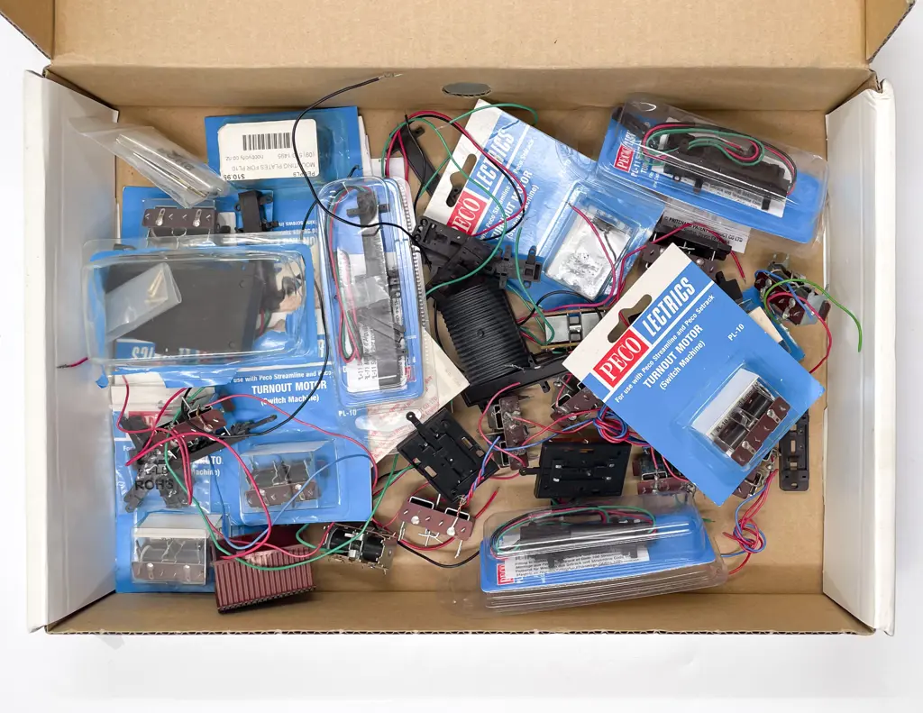 Peco and Various Point Motor Housing Turnout Motors Wiring and Various Image 1++
