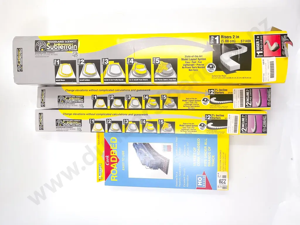 Railway Track Incline Starter Sets (8pces) Risers (4pces) and Cork Roadbed Image 1++