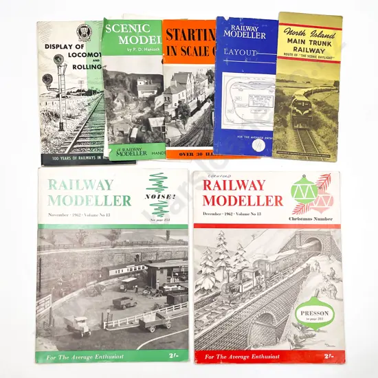 Qty Railway Modeller Magazines and Booklets