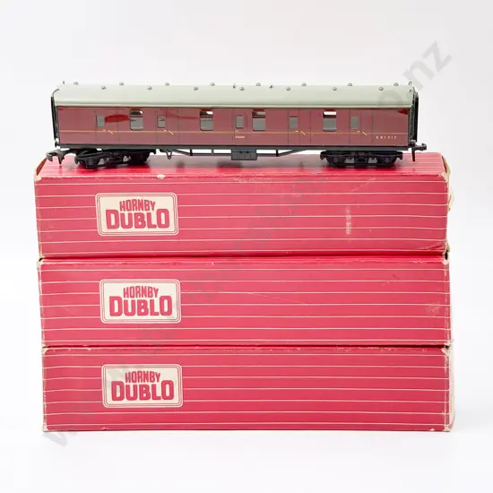 Hornby Dublo Boxed 4075 4052 4212 BR Corridor Coaches