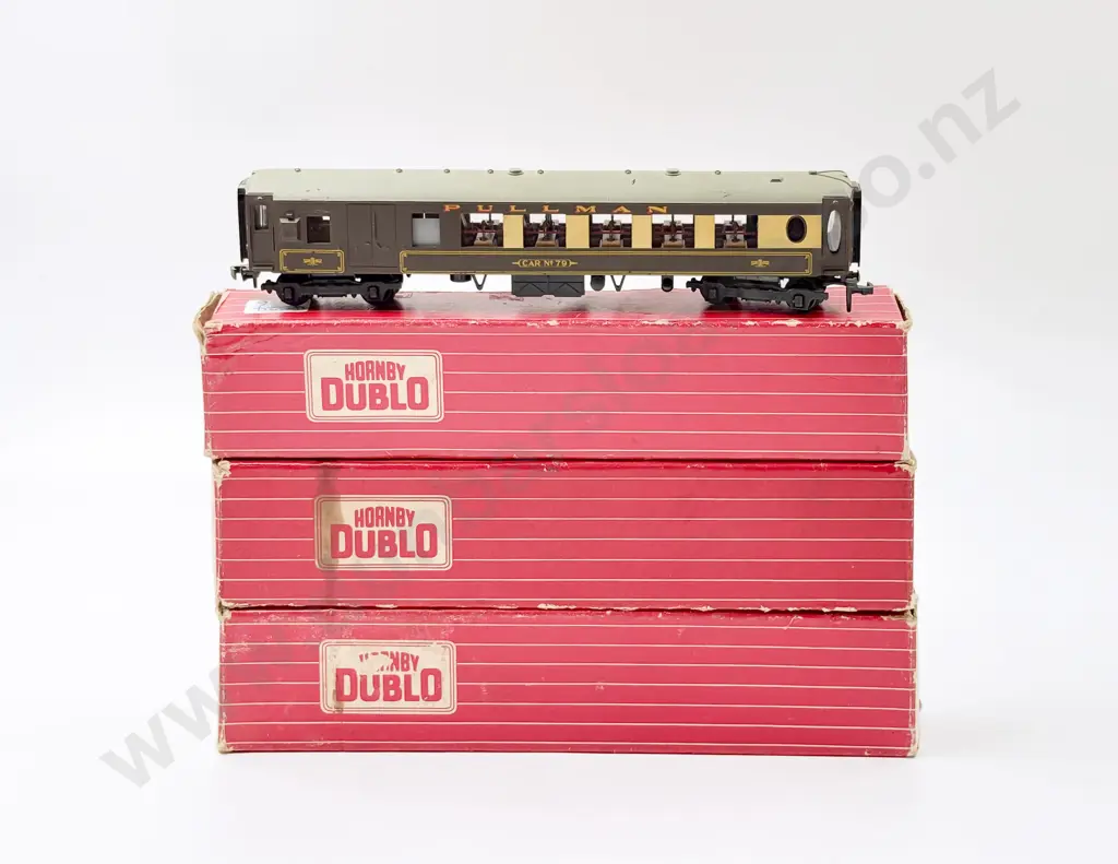 Hornby Dublo Three Boxed 4036 4036 4037 Pullman Coaches Image 1++