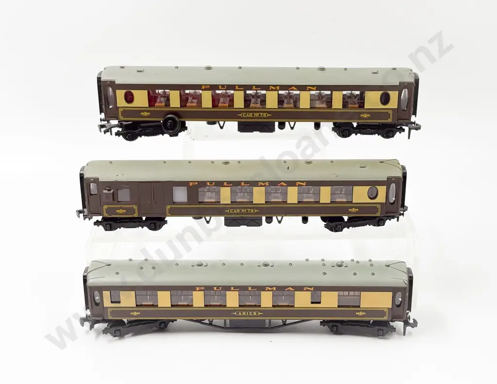 Hornby Dublo Three Boxed 4036 4036 4037 Pullman Coaches Image 1++