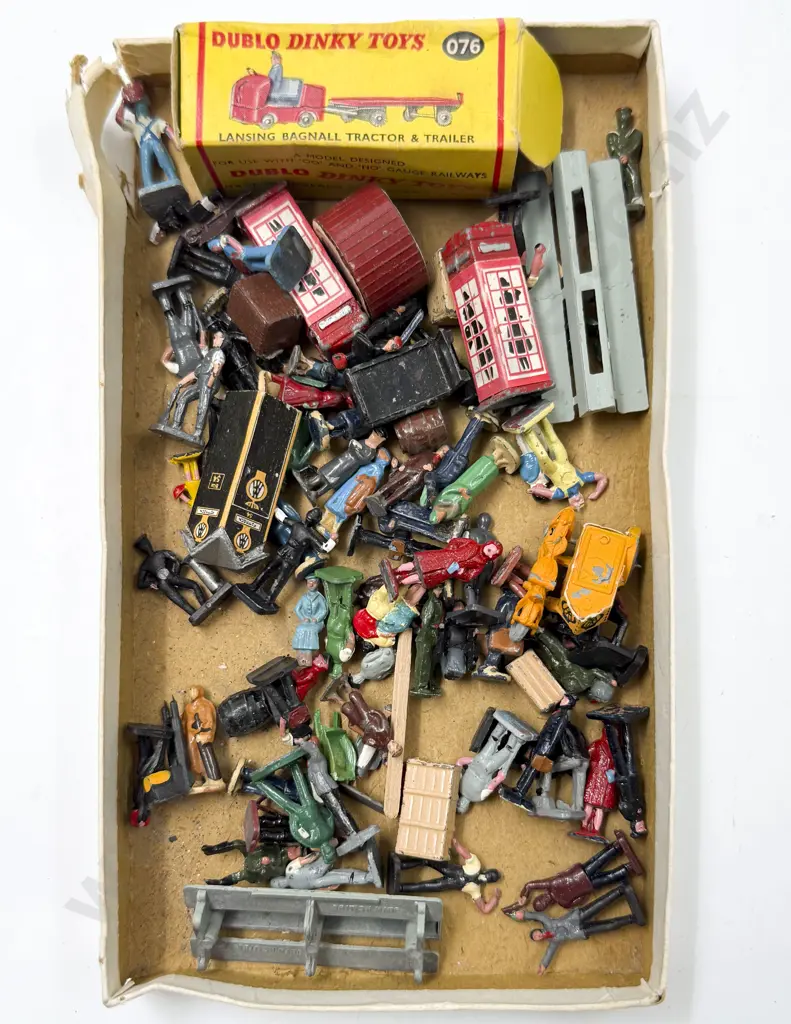 Collection Mainly Hornby Dublo Station Figures and Accessories with Boxed Tractor and Trailer Image 1++