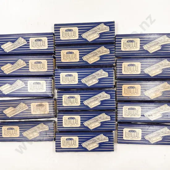 Hornby Dublo Boxed 3732 Electrically Operated Points Left Hand x4 3731 Right Hand x12