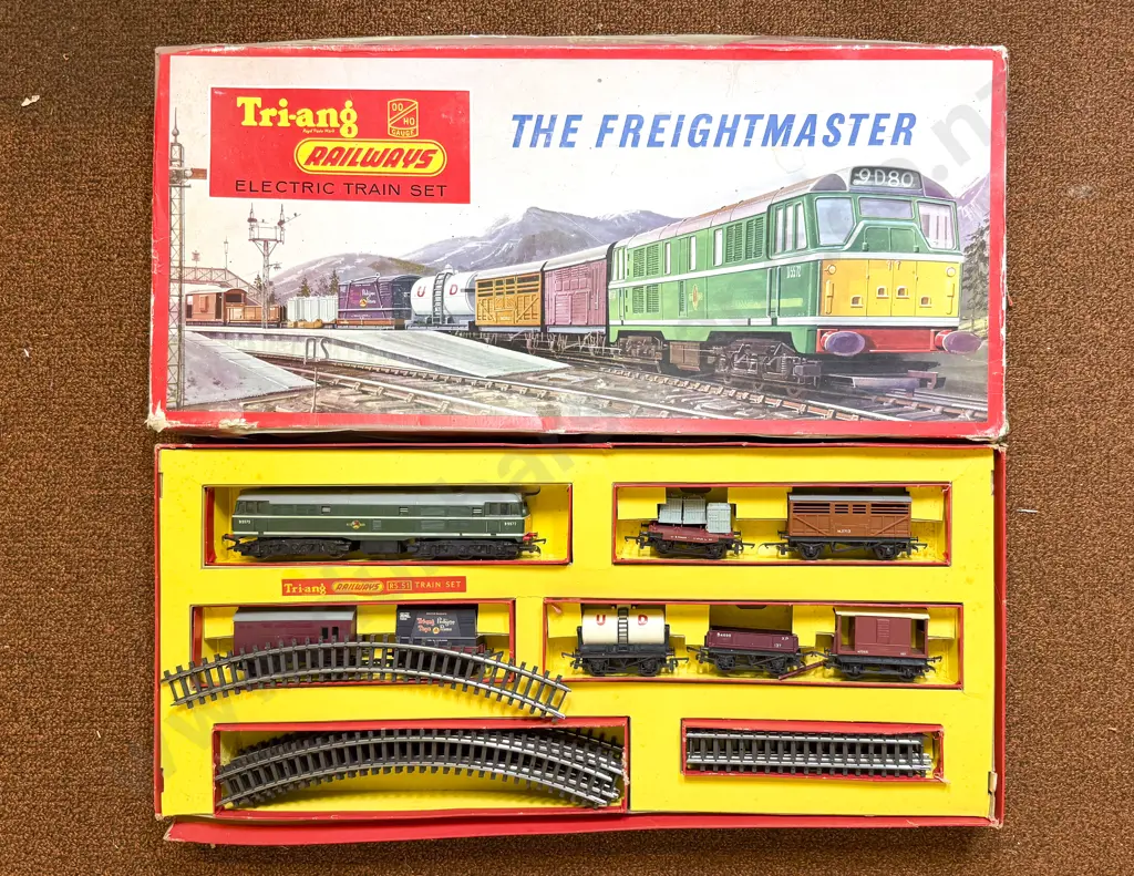 Triang Boxed RS.51 Electric Train Set Image 1++