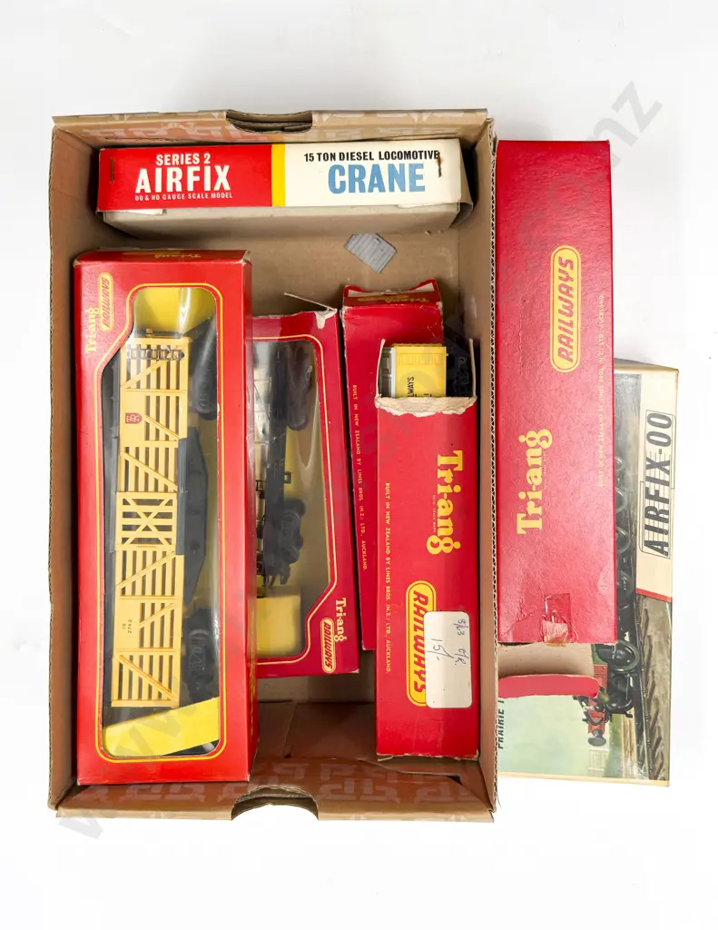 Tri-ang Boxed Six Rolling Stock Wagons Image 1++