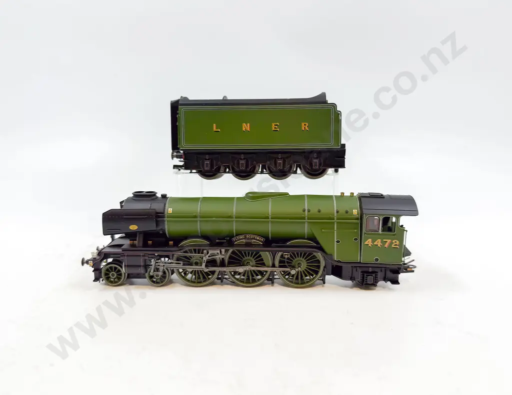 Hornby Boxed Special Edition LNER 4-6-2 Flying Scotsman Class A3 Locomotive DCC Ready Image 1++