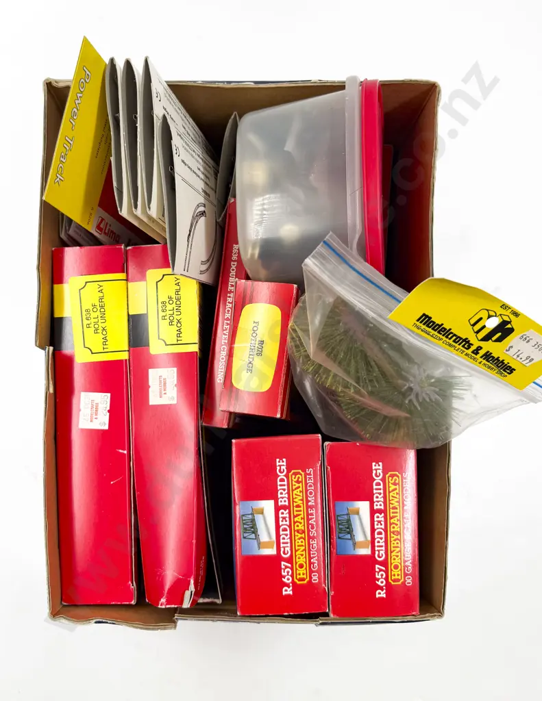 Hornby Railways Boxed Railway Accessories Image 1++
