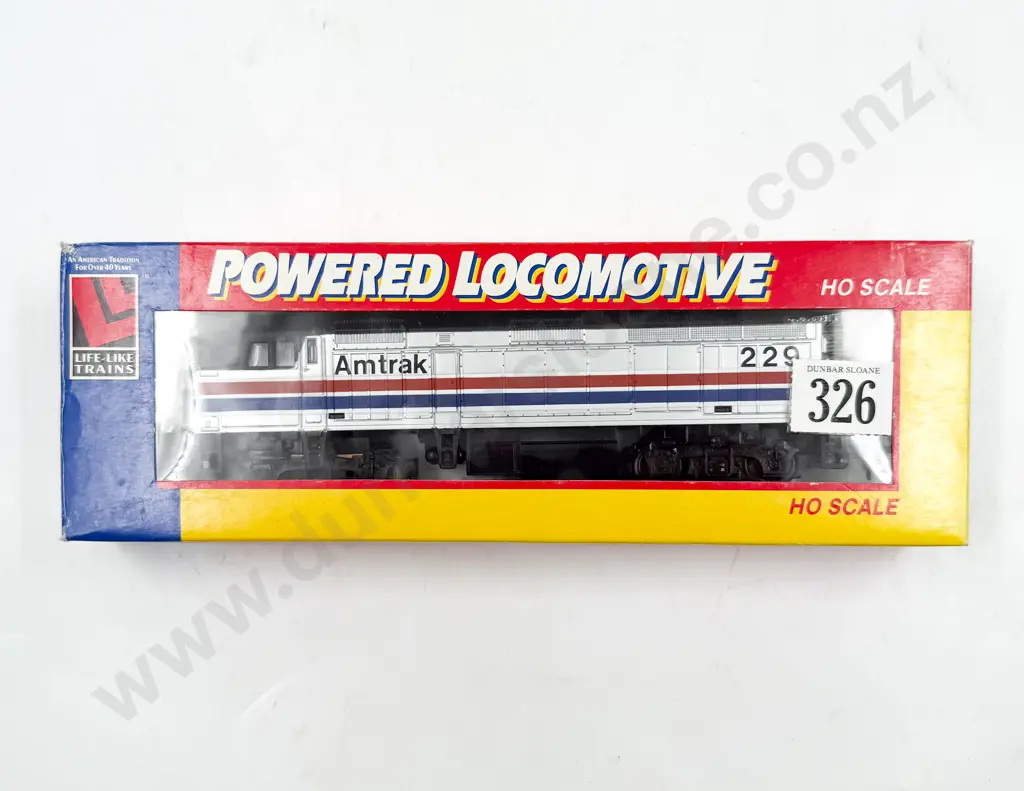 Life-Like Boxed F40PH Diesel Locomotive 229 Amtrak Image 1++