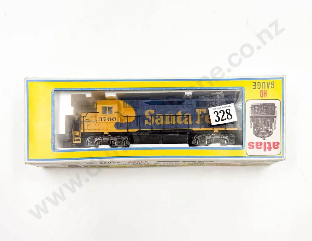 Atlas Boxed GP40 Diesel Locomotive 3700 Santa Fe Image 1++