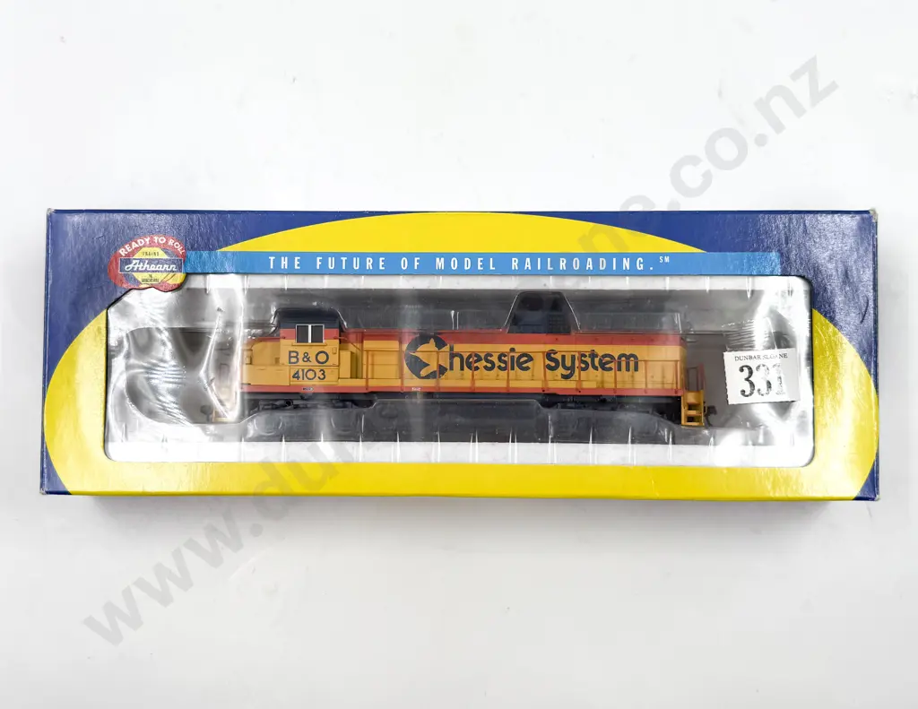 Athearn Boxed GP40-2  Diesel Locomotive 4103 Chessie/B&O Image 1++