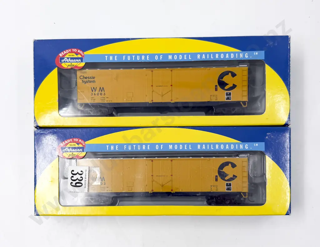 Athearn Boxed As New Santa Fe Single Dome Tank Cars x6 and Two Chessie Box Cars Image 1++