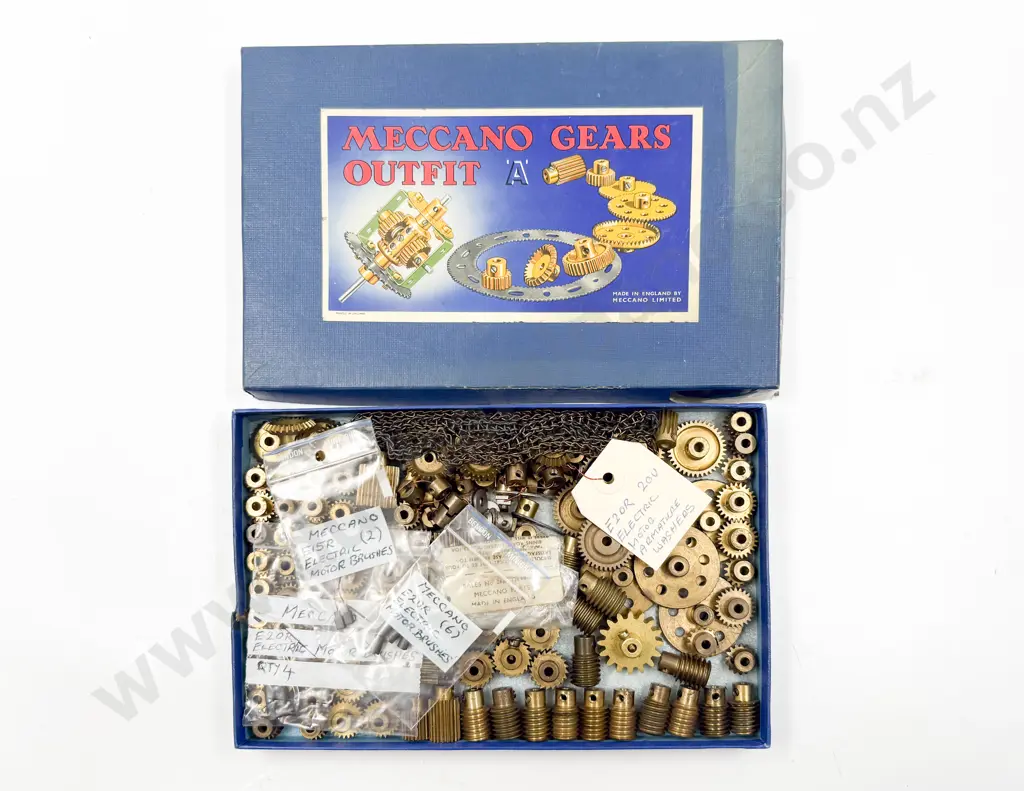 Vintage Boxed Meccano Gears Outfit A Box with Qty Gears Image 1++