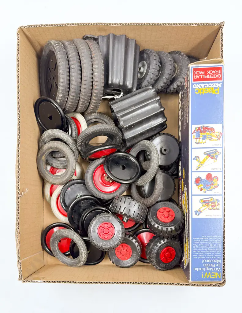 Meccano Qty Various Vehicle Rubber Wheels and Fittings with Flexible Track Pack Image 1++