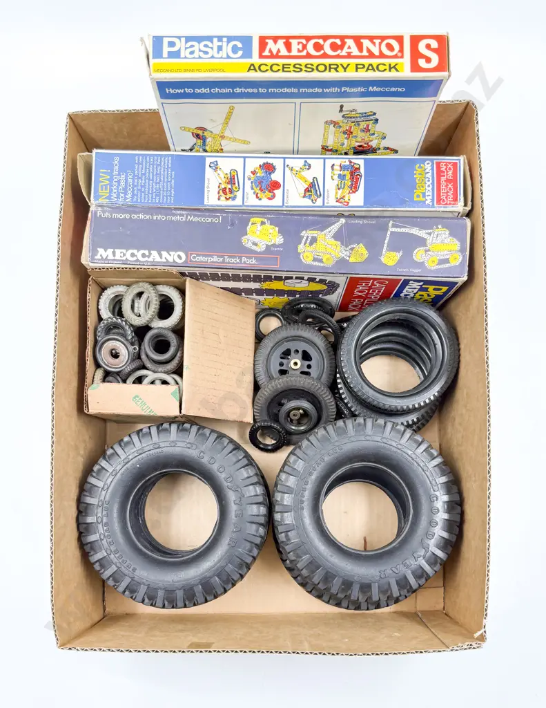 Meccano Qty Various Vehicle Rubber Wheels and Fittings with Flexible Track Pack x2 Image 1++