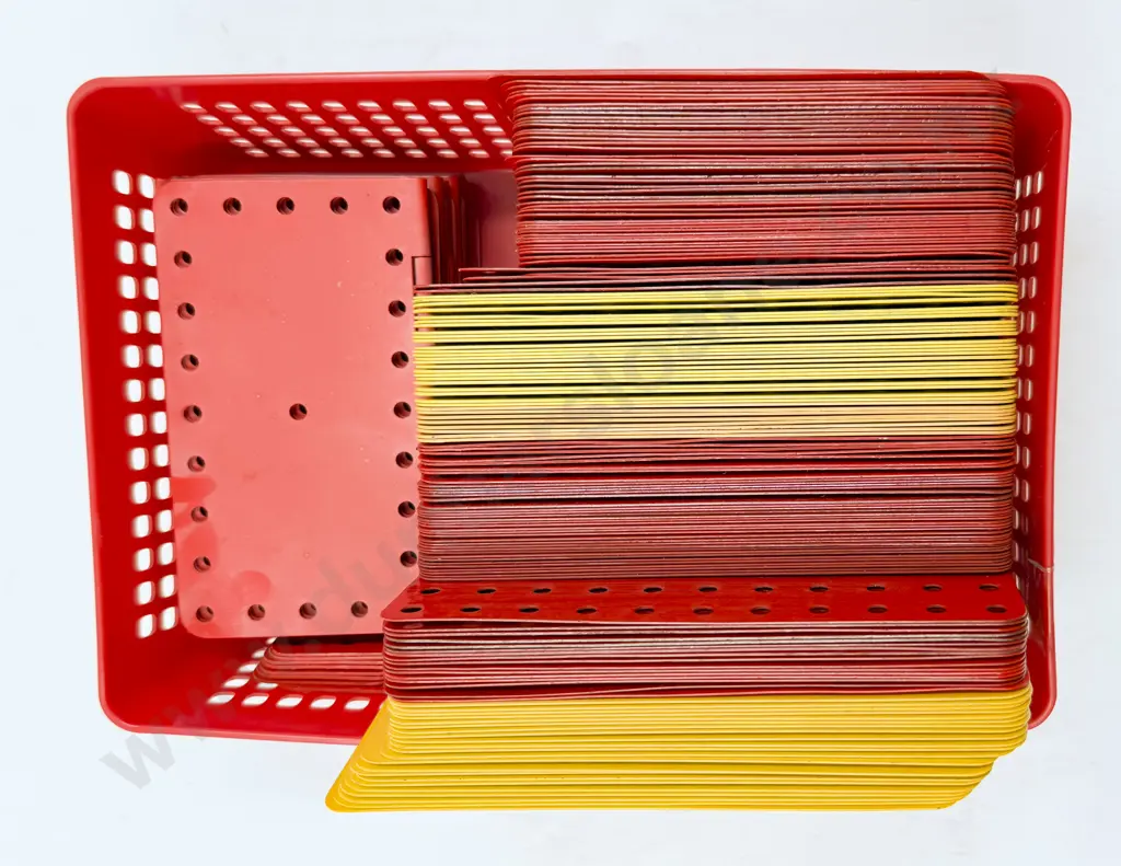 Meccano Qty Restored Red and Yellow Flat Plates (10kgs) Image 1++