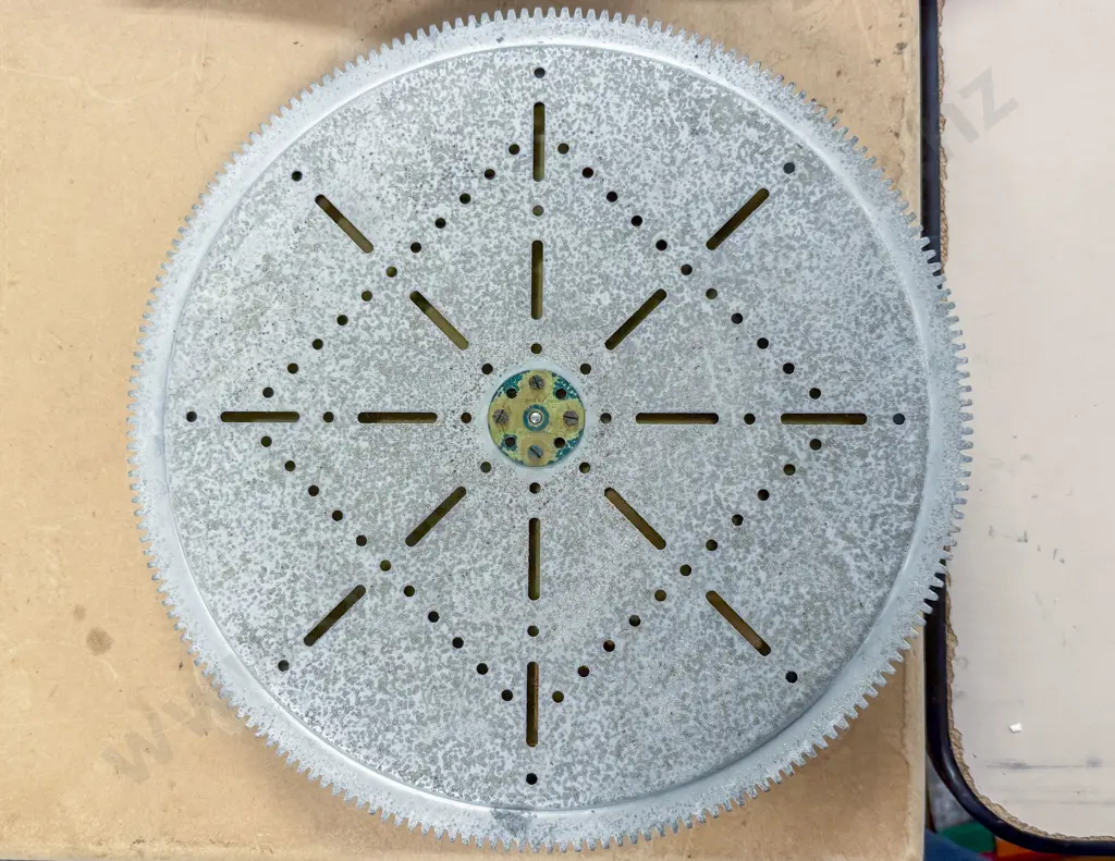 Meccano Geared Roller Bearing 30.5cm Image 1++