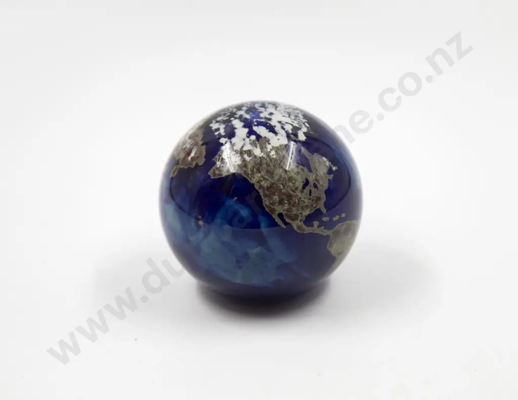 Lundberg Studios 2000 Paperweight Image 1++