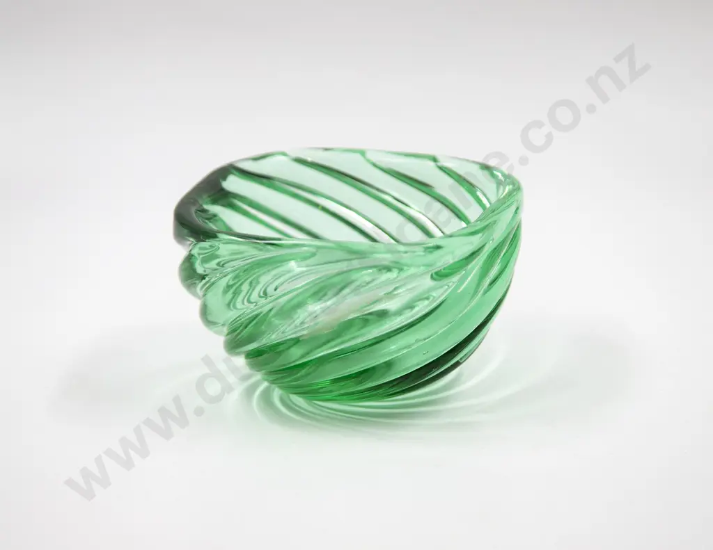 Italian Mid C20th Venini Bottle Green Swirl Bowl Image 1++