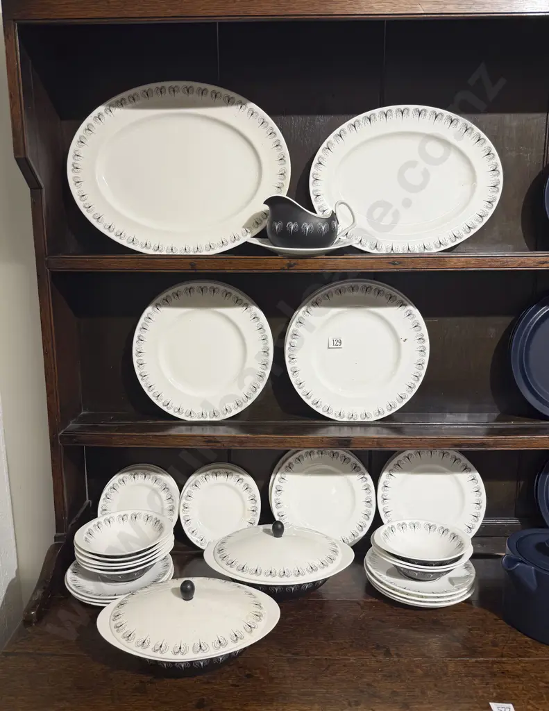 Mid C20th Foley "Domino" Hazel Thumpston Designed 8 Place Setting Dinner Service Image 1++
