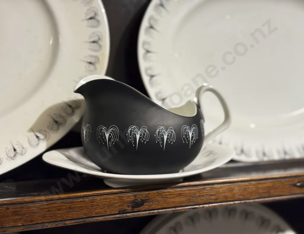 Mid C20th Foley "Domino" Hazel Thumpston Designed 8 Place Setting Dinner Service Image 1++