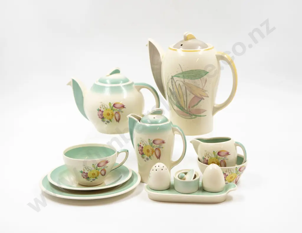 Susie Cooper Pattern 1014 Breakfast Ware Image 1++