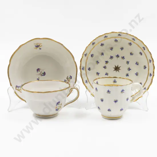 Two Early C19th Tea Cup & Saucers