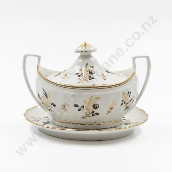 Late C18th Chamberlain Worcester Sauce Tureen with Cover & Tray