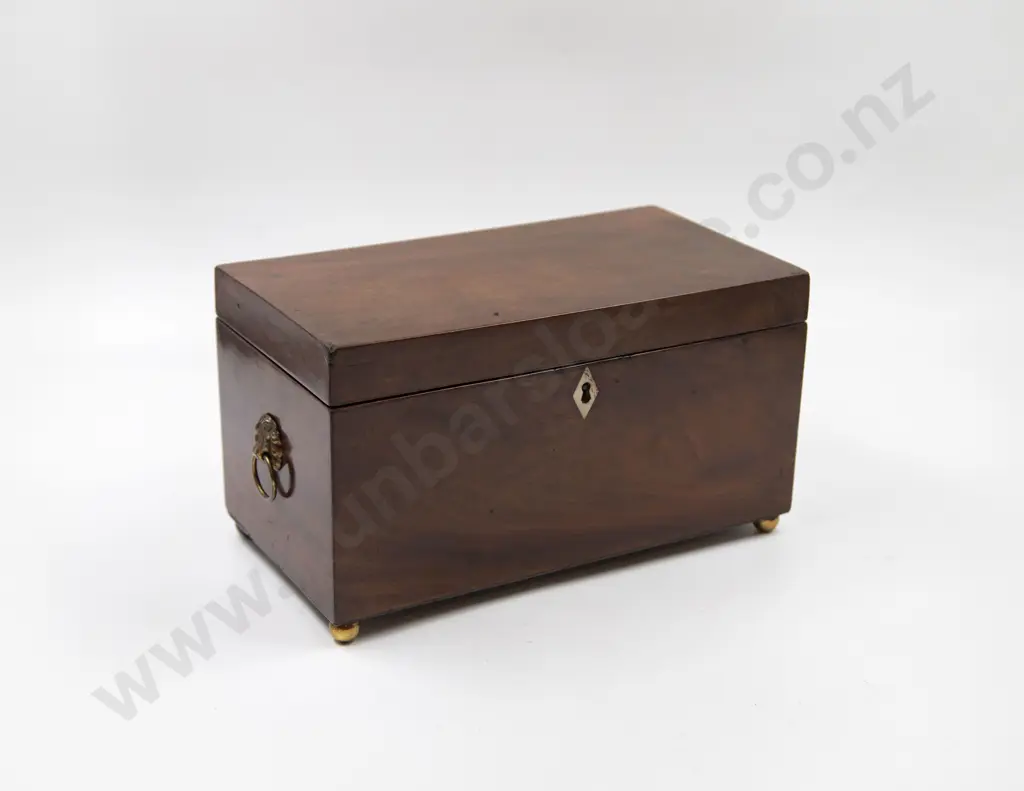 Early Victorian Mahogany Tea Caddy Image 1++