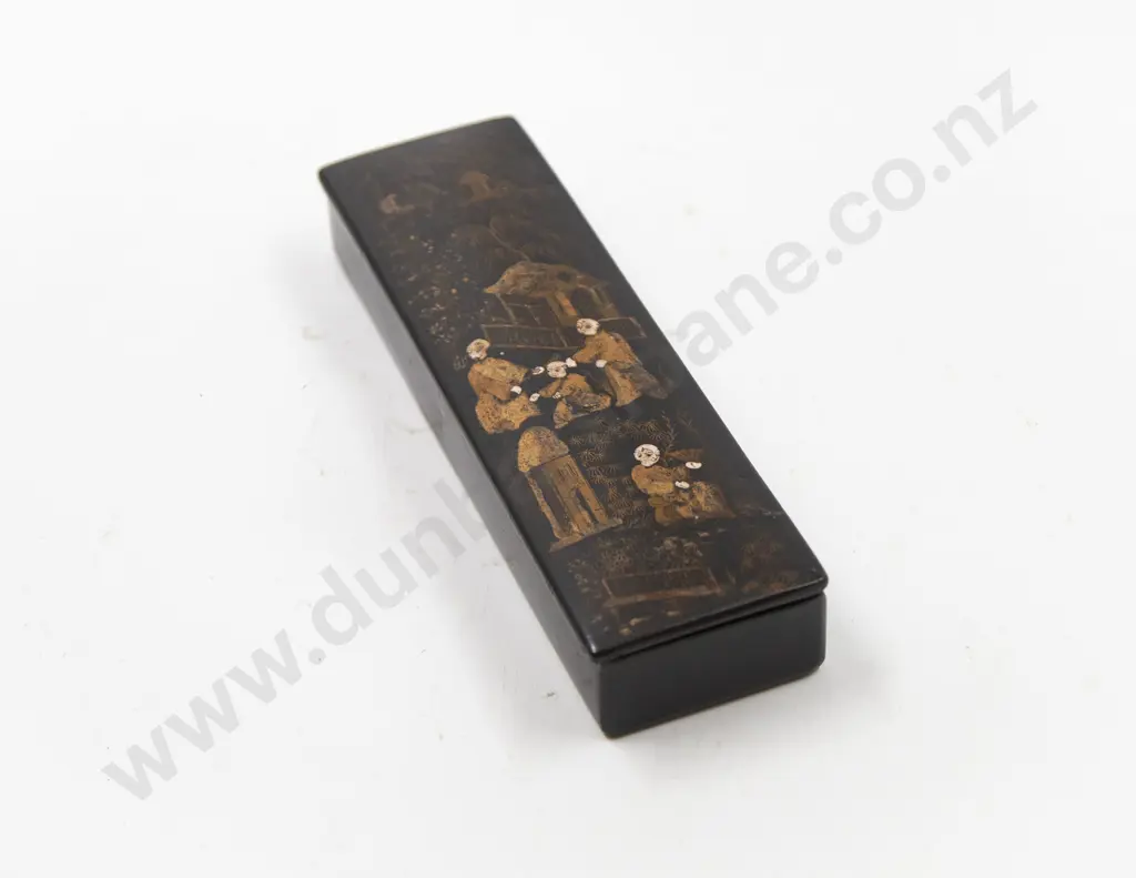 C19th Chinese Export Papier Mache Fan Box Image 1++