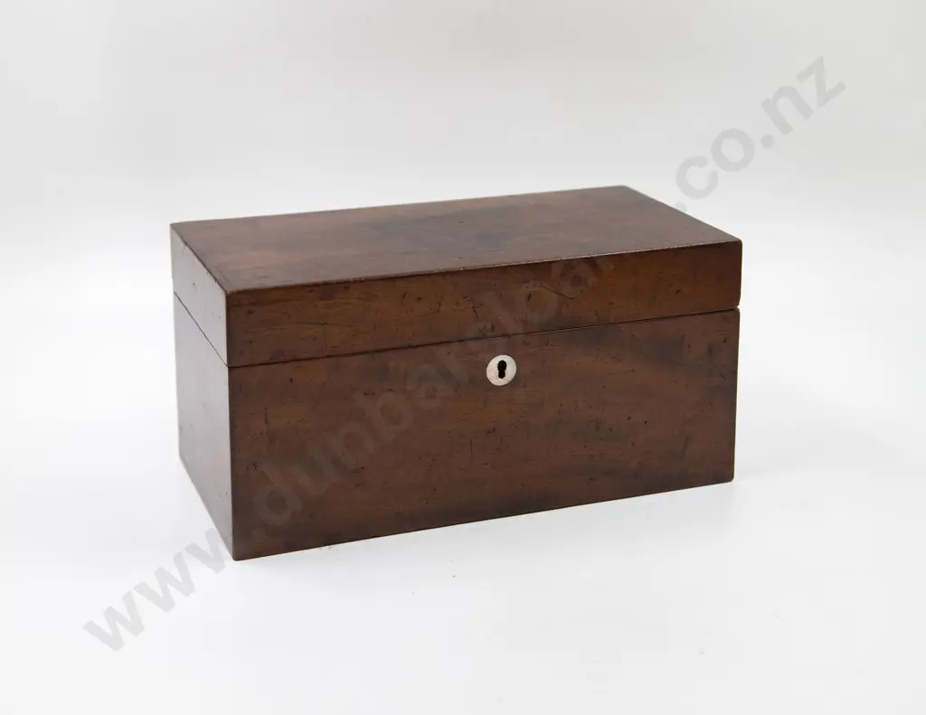 Early Victorian Mahogany Tea Caddy Image 1++