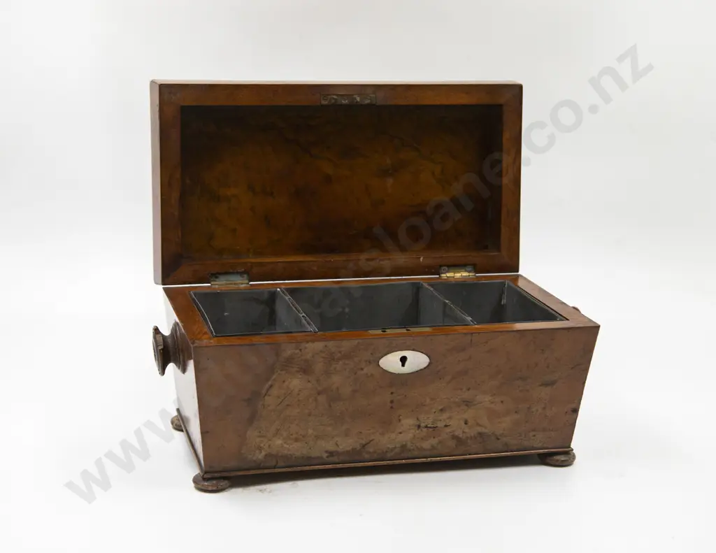 Georgian Faded Mahogany Tea Caddy Image 1++