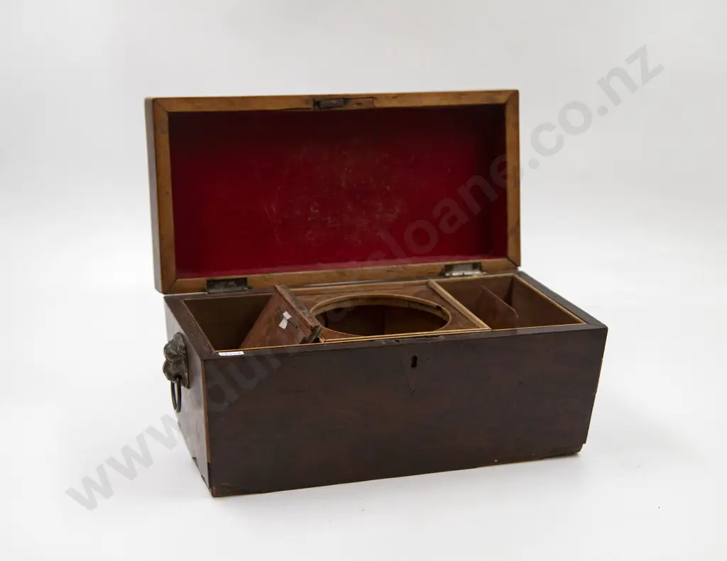 Georgian Faded Mahogany Tea Caddy Image 1++