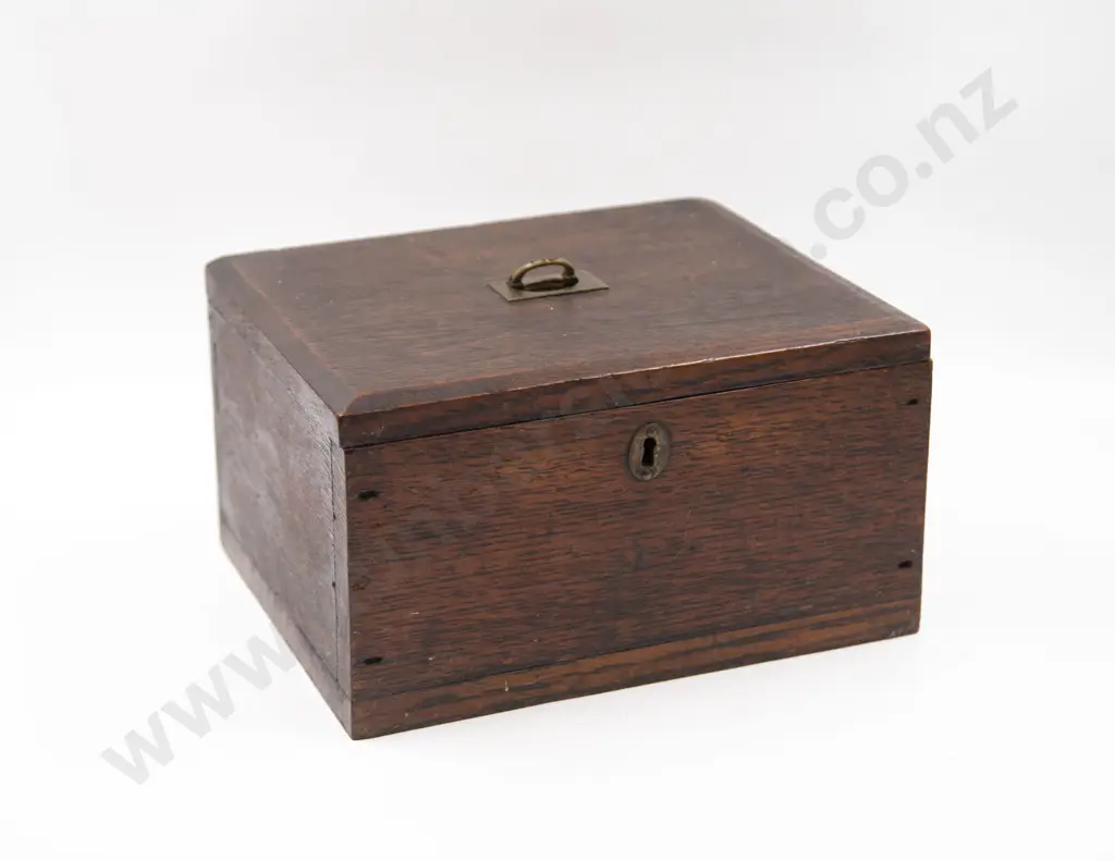 Late Victorian Heavy Oak Panel Work Box Image 1++