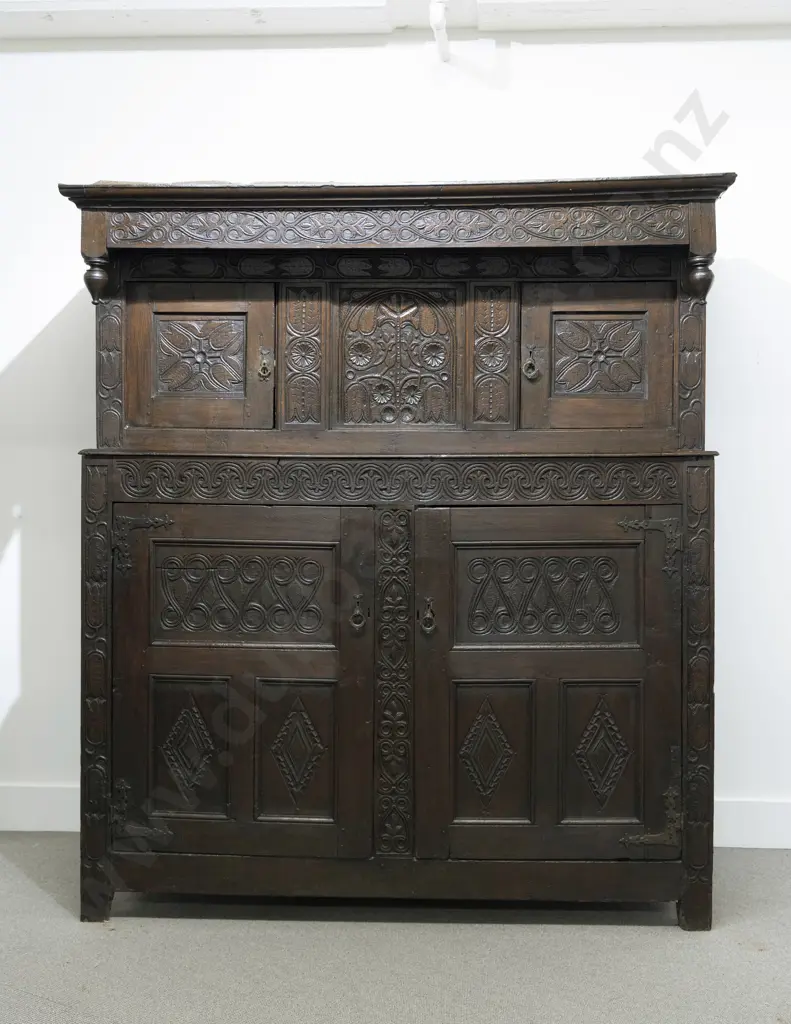C17th Oak Court Cupboard Image 1++