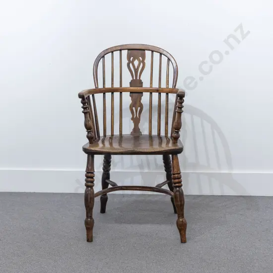 Early C19th Elm Windsor Chair