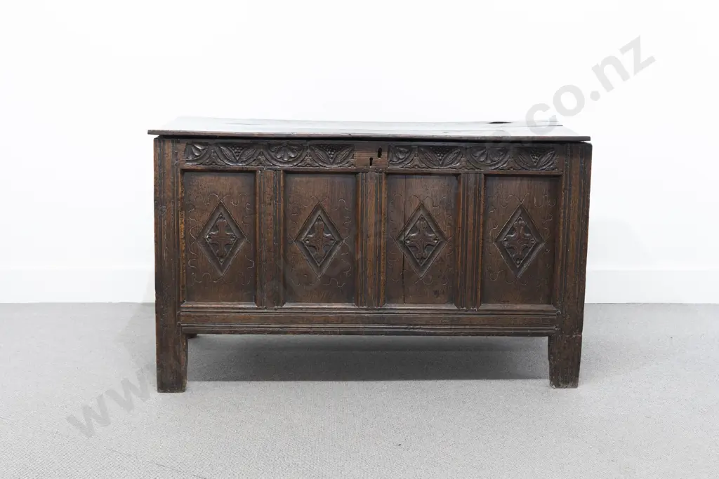 Early C18th Oak Coffer Image 1++