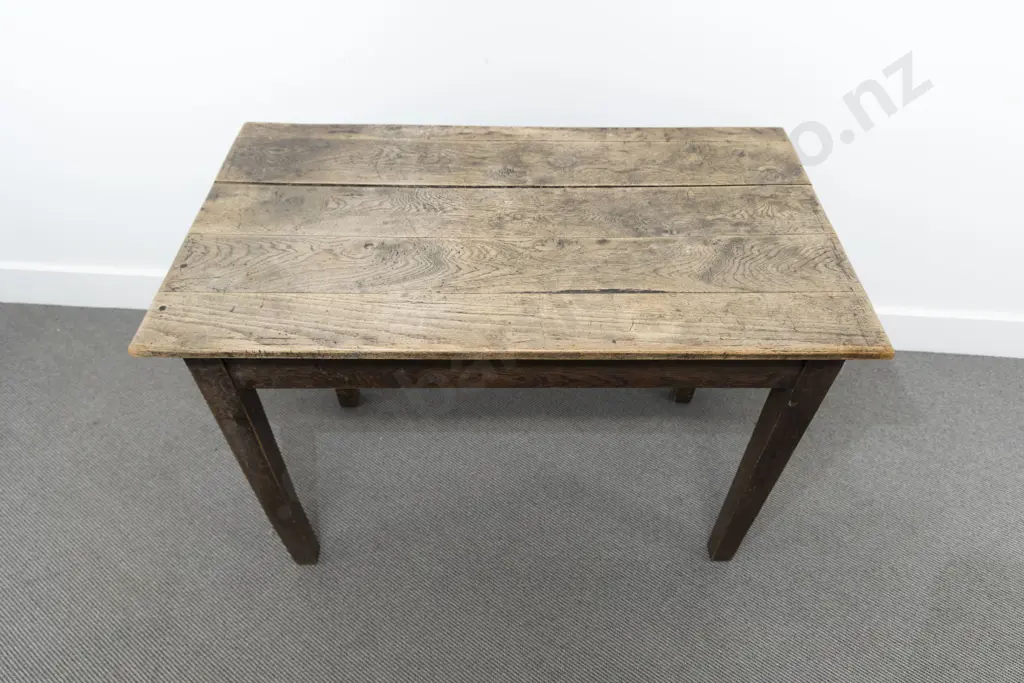Geo III Oak Side Table Image 1++